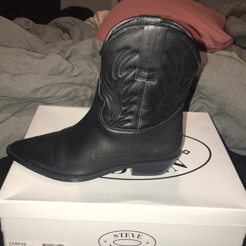 Steve Madden Corpus black boot